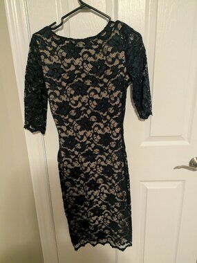 Badgley Mischka Lace Dress size small